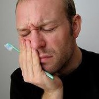 Cách làm giảm ê buốt răng